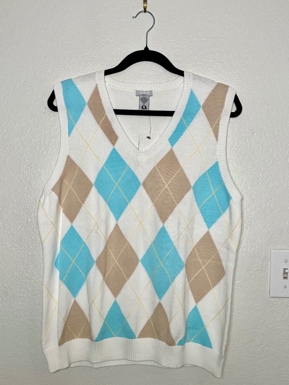 NWT Izod Argyle Sweater Vest